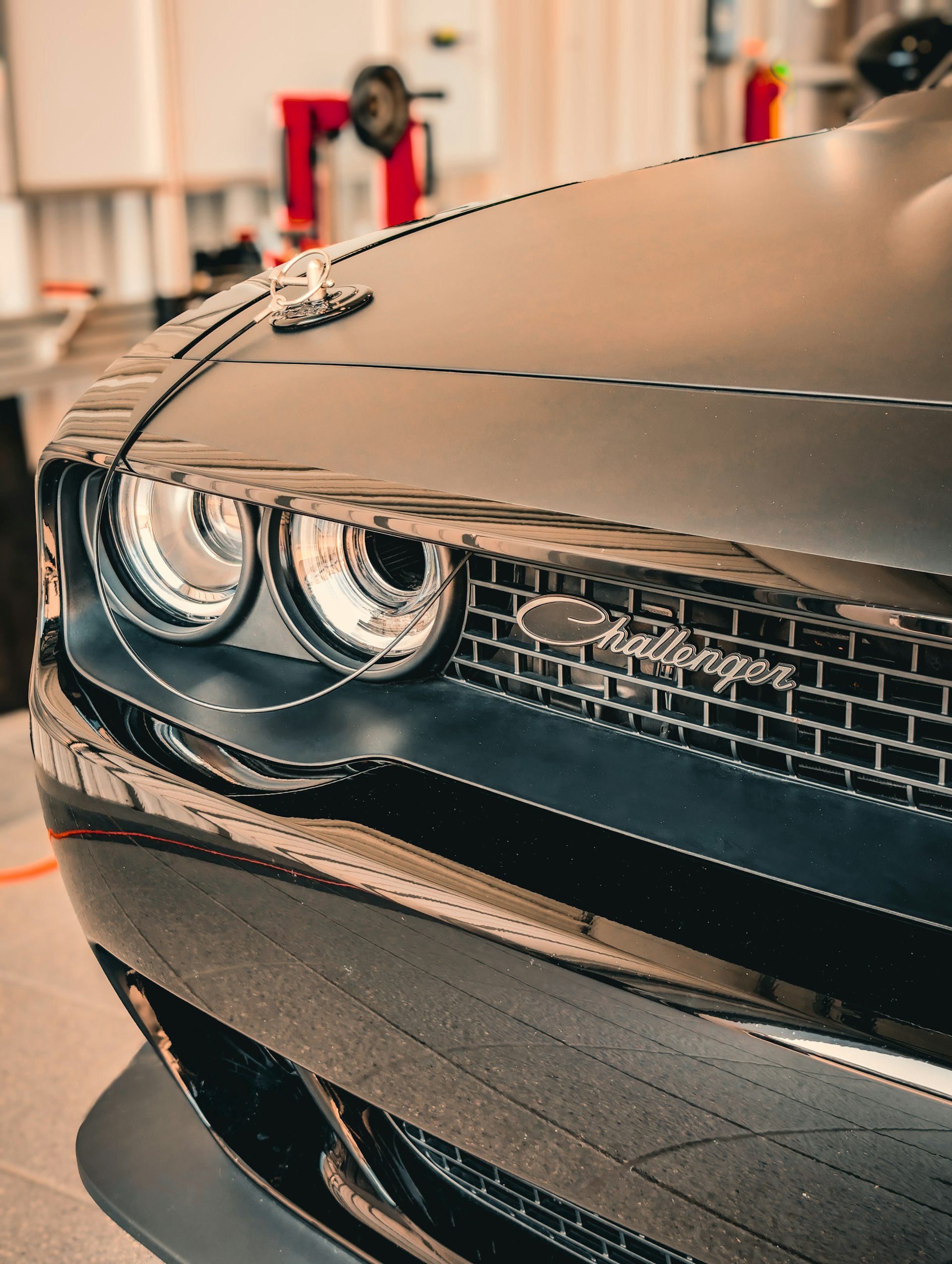 Dodge Challenger preto